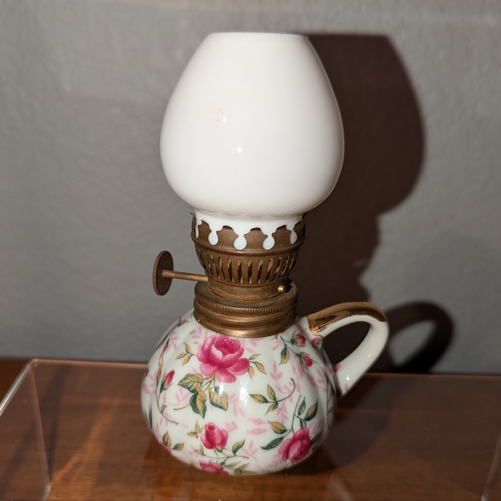 Lefton Rose Chintz Finger Lamp 686R  Vintage